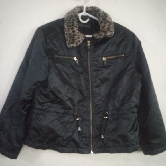 Daniel Hechter Women's Jacket with Leopard Print Details - Picture 1 of 3